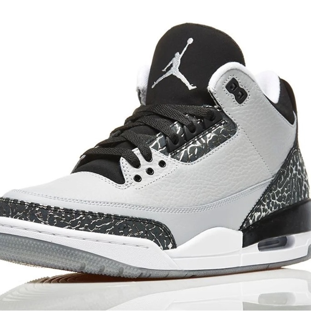 Air Jordan 3 Retro wolf gray